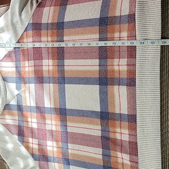 Natural Reflections Sweater - Picture 10 of 11